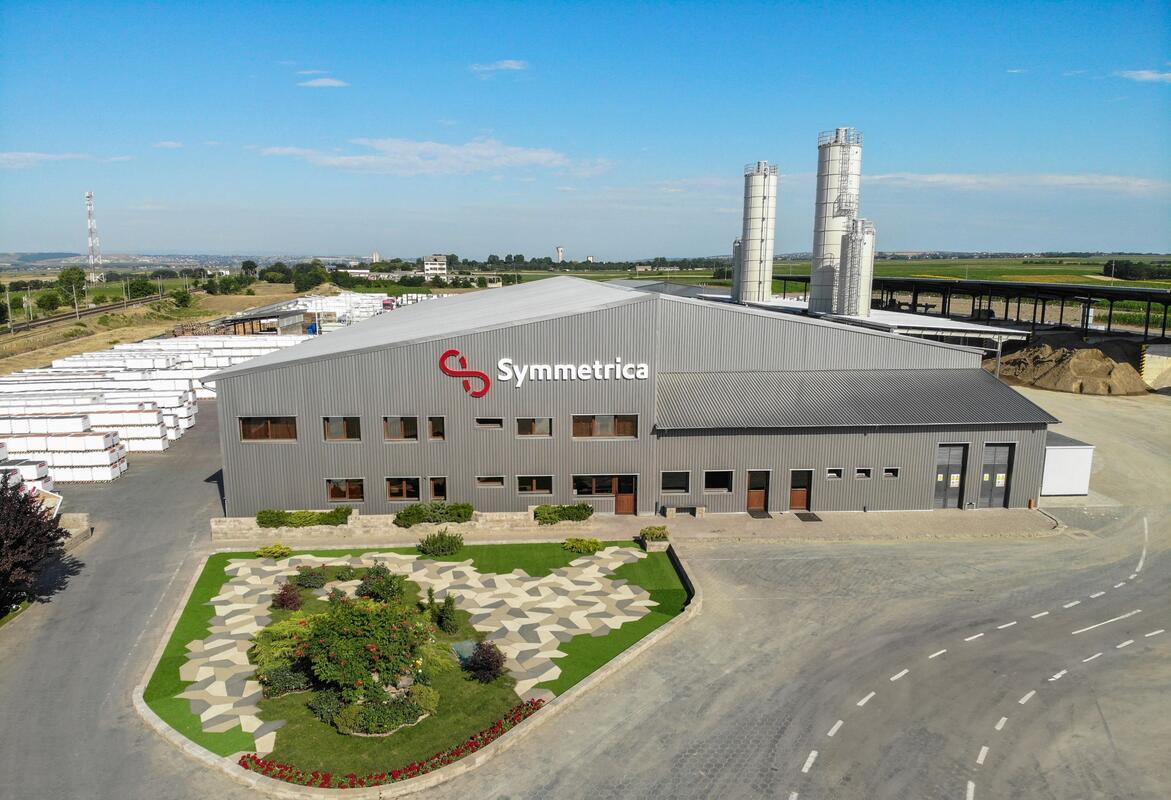 SYMMETRICA marchează 30 de ani de activitate cu 10 fabrici la nivel național și investiții totale de peste 135 mil. €