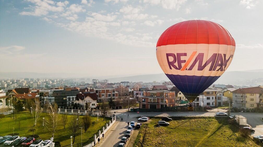 RE/MAX România a intermediat tranzacții de 350 milioane de euro în 2024 și estimează o creștere de 20% în 2025