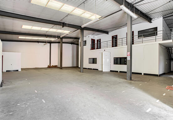 Închiriere Hală de Depozitare și Producție 627 mp Arad