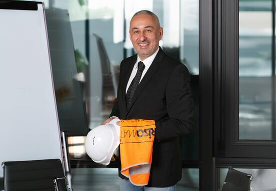 Construind Vise din Oțel: Cum modelează Frisomat viitorul construcțiilor industriale din România